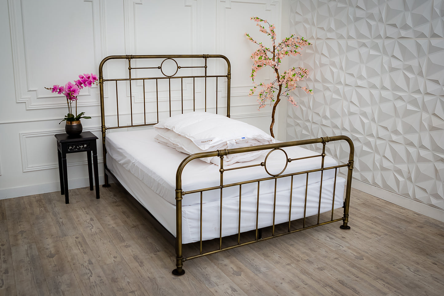 Naturtex Budapest Collection Jacquard Hungarian Goose 800 Fill Power Down Comforter