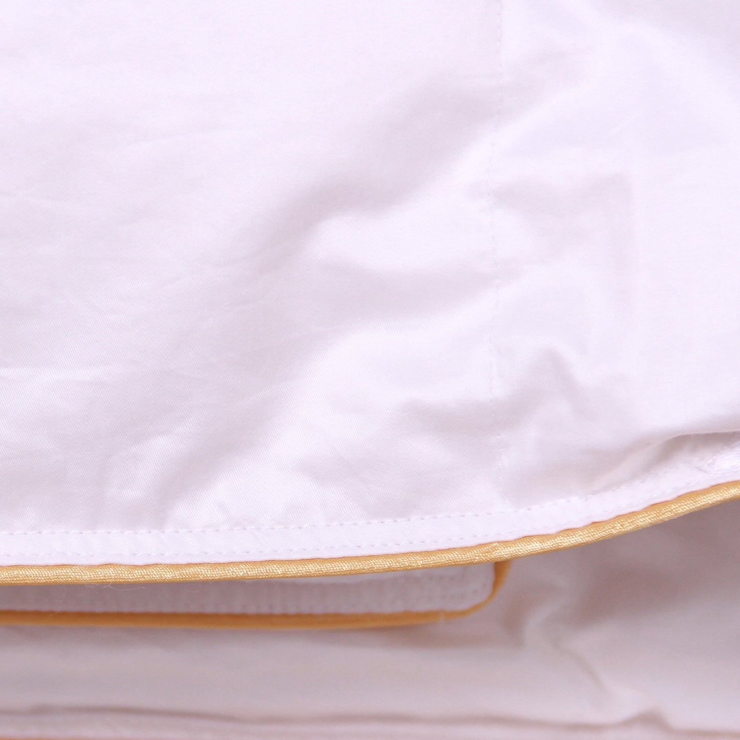 Naturtex Budapest Collection Hungarian Goose 700 Fill Power Down Comforter