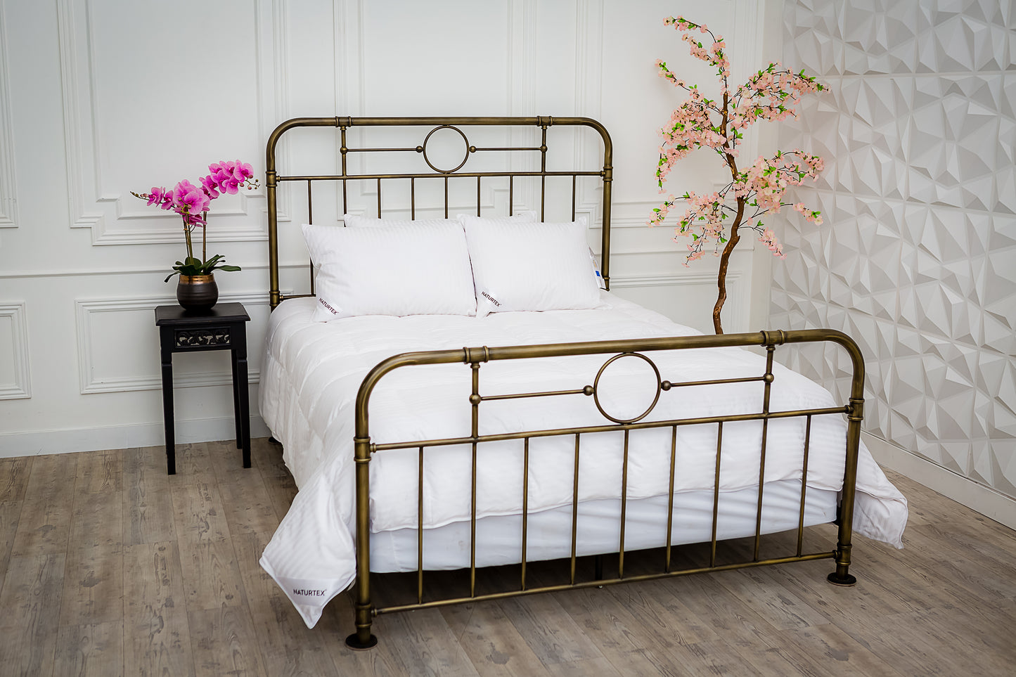 Naturtex Budapest Collection Jacquard Hungarian Goose 800 Fill Power Down Comforter