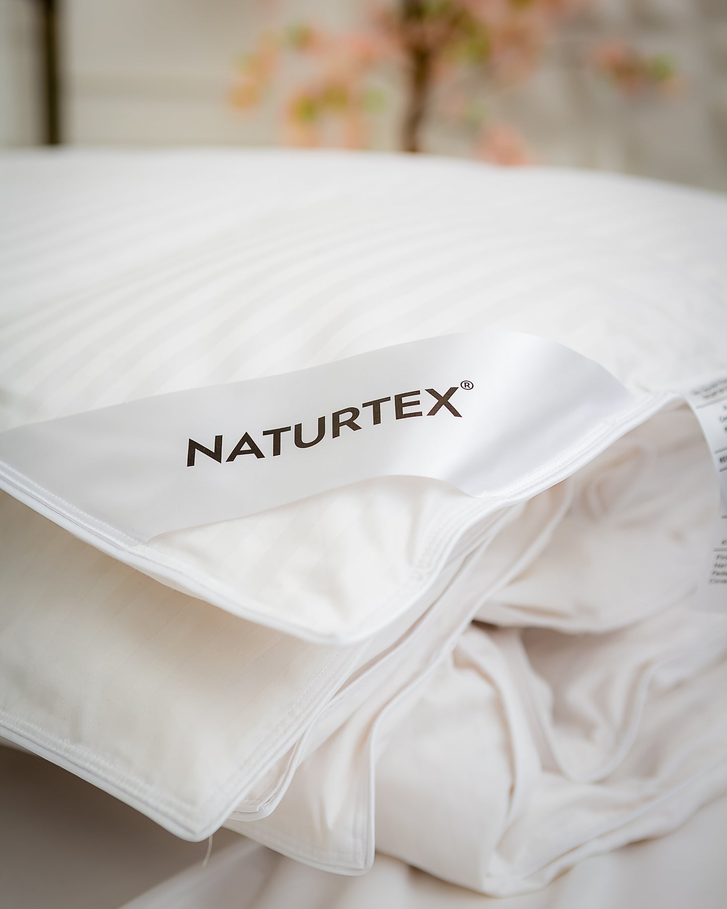 Naturtex Budapest Collection Jacquard Hungarian Goose 800 Fill Power Down Comforter